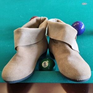 Ami Tan Ladies Boots 6 M